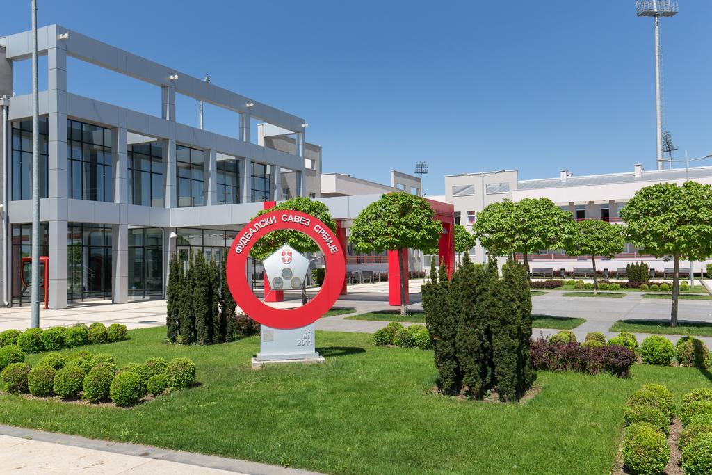 Hotel Srbija Lux Stara Pazova Exterior foto